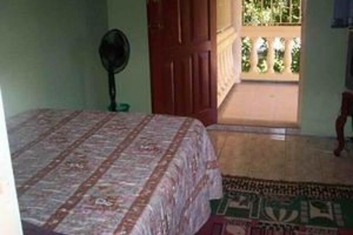 Room 8 of 18