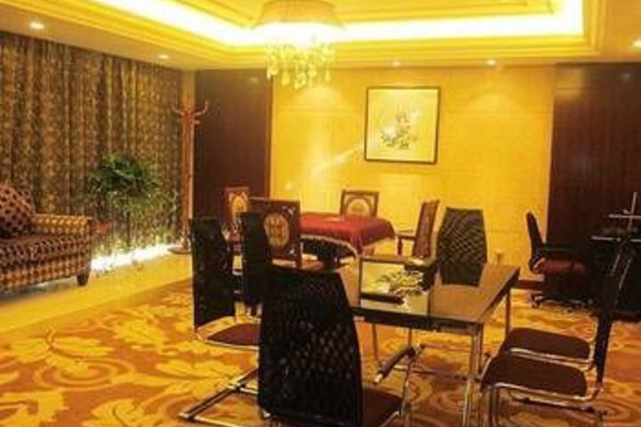 Hotel Interior 78 of 101