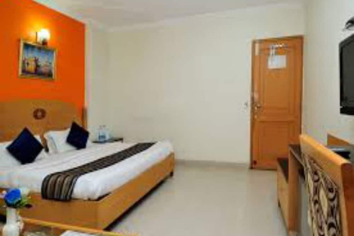 Room 17 of 32