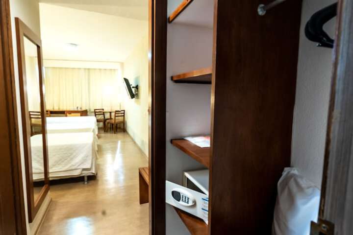 Room 8 of 86