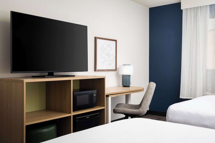 Room 17 of 34