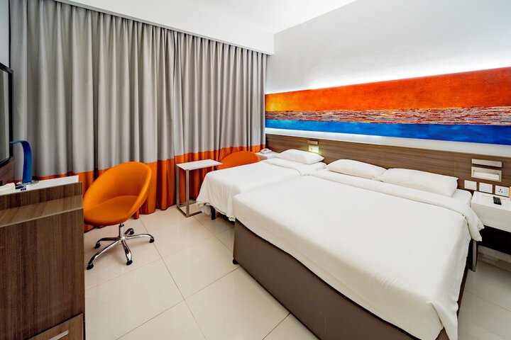 Room 7 of 25