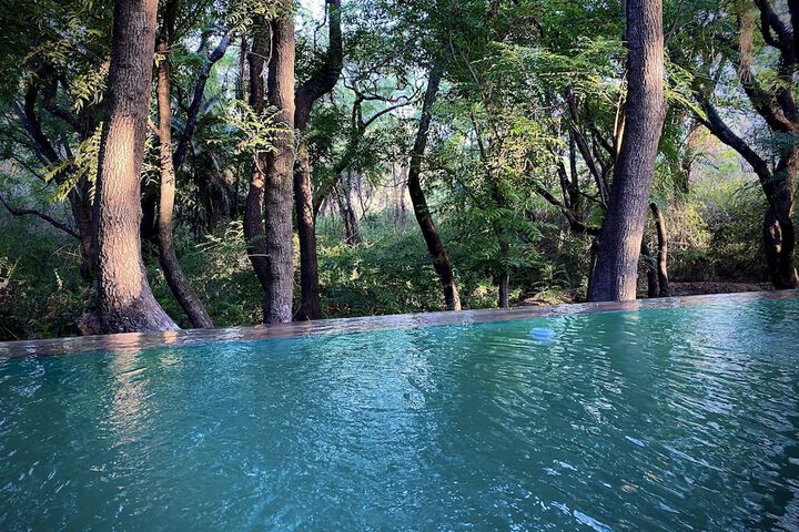 Pool 12 of 24
