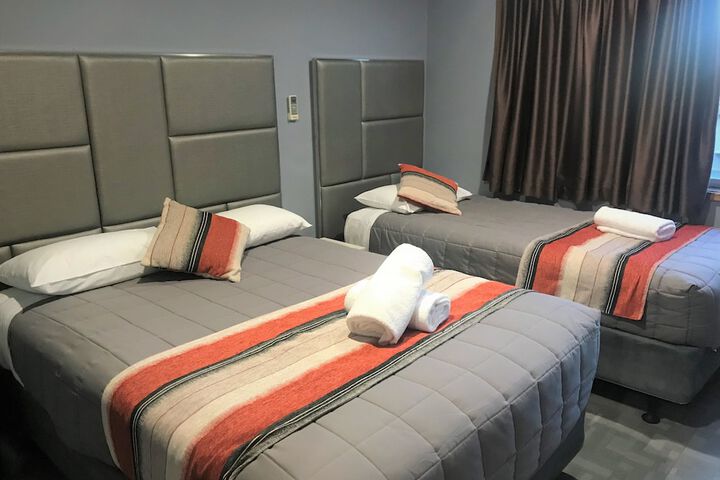 Room 17 of 99