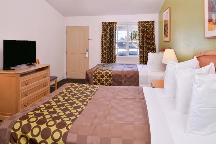 Basic Double Bed (10 of 10)