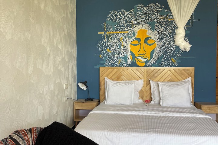 Room 56 of 135