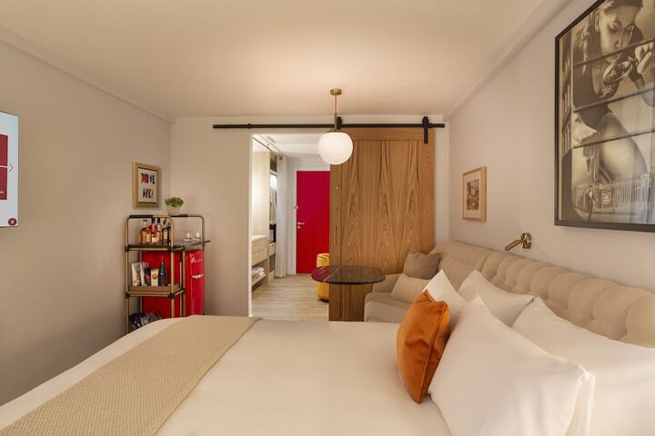 Virgin Hotels Glasgow in Glasgow