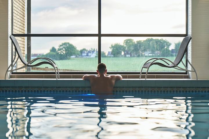 Hotel Pool