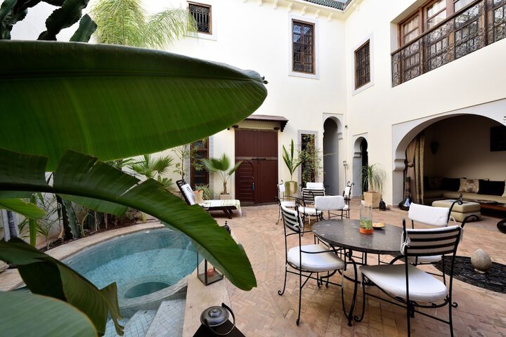 Entrance & Lobby