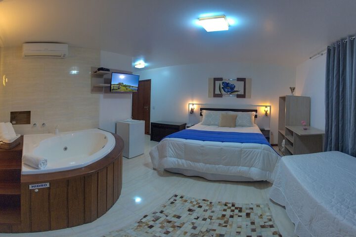 Room 2 of 25