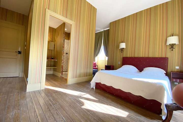 Room 10 of 139