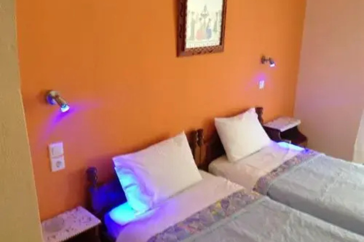 Room 12 of 17