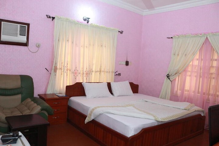 Room 21 of 68