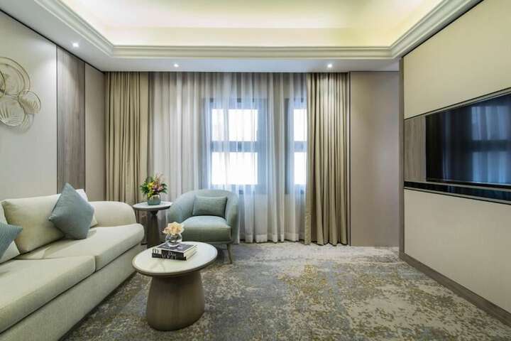 Room 17 of 36