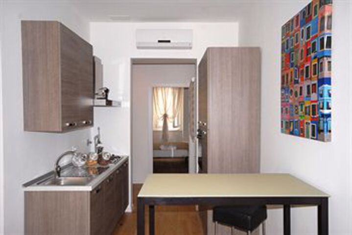 Room 42 of 59