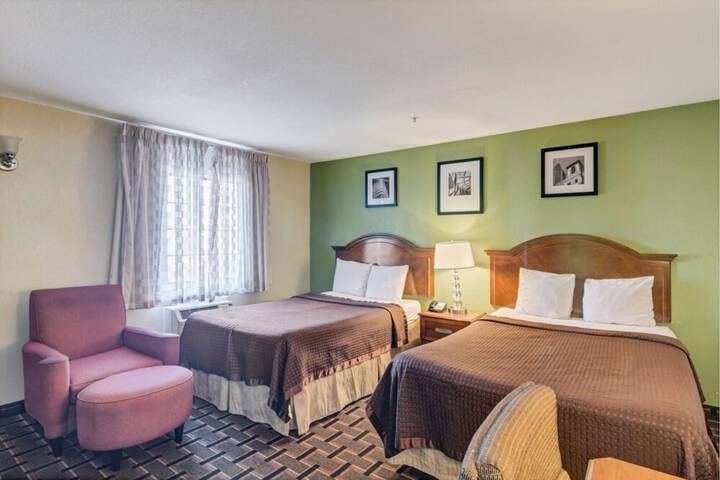 Standard Room, King or Two Doubles (11 of 11)