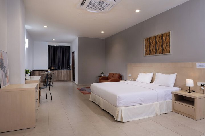 Room 25 of 74