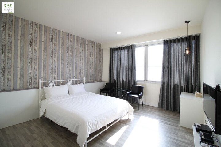 Room 16 of 46