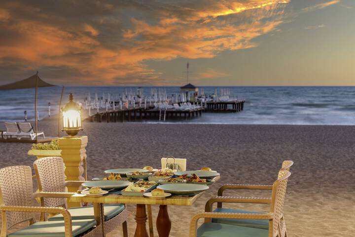 Dining 134 of 165