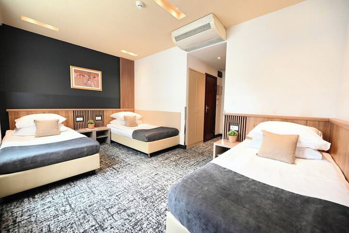 Room 21 of 45