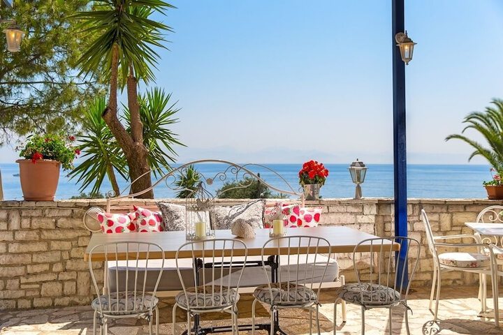 Aurora Beach Hotel in Corfu