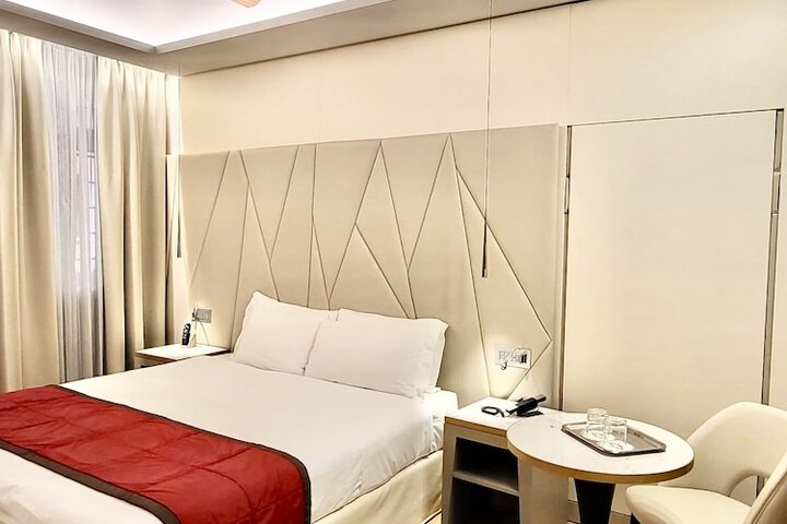 Room 60 of 142