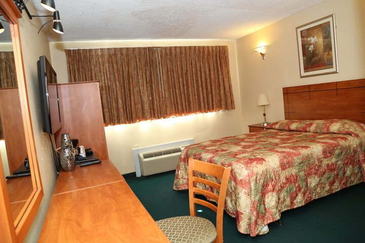 Room 14 of 37