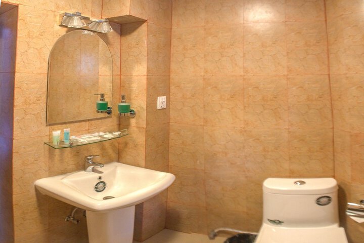 Room 16 of 16
