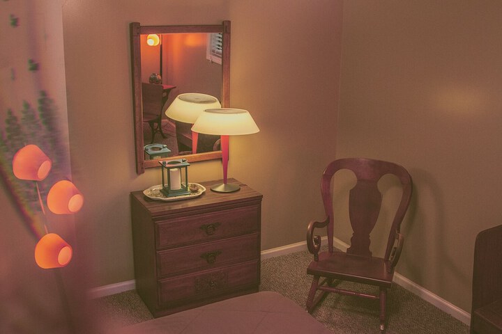 Room 32 of 137