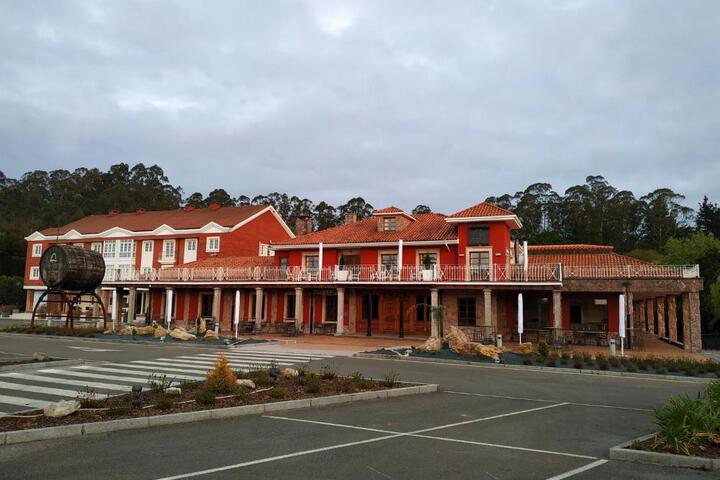HOTEL LA CAMPANA