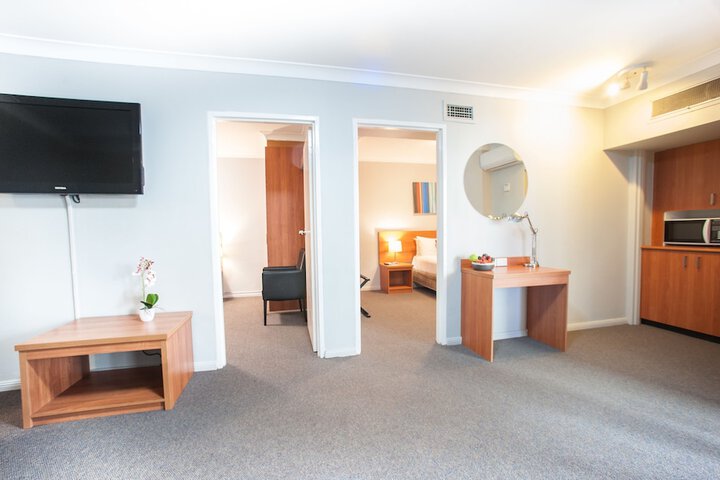 Room 13 of 81