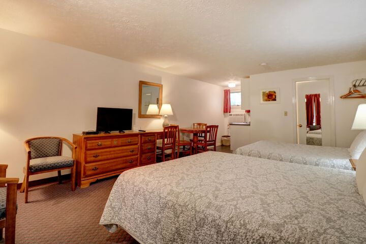 Room 12 of 87
