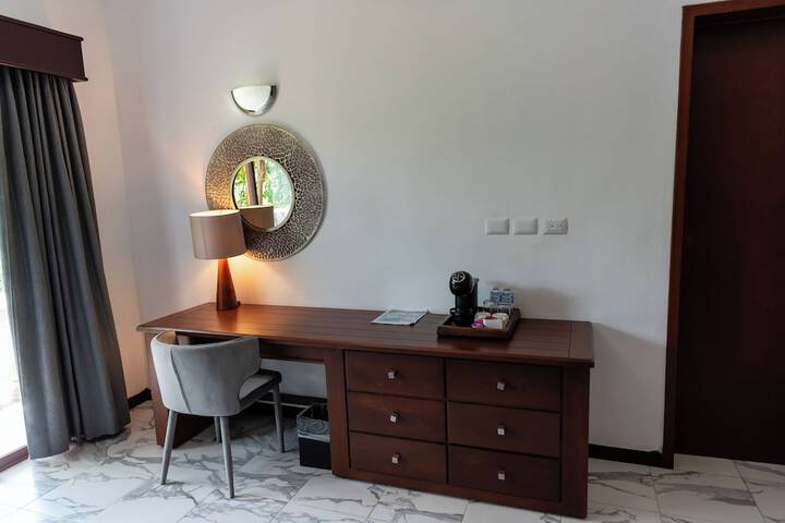 Room 11 of 110