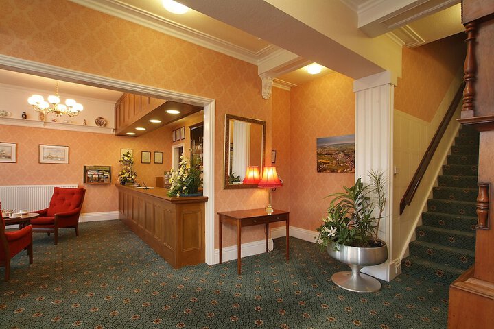 Hotel 2 of 104
