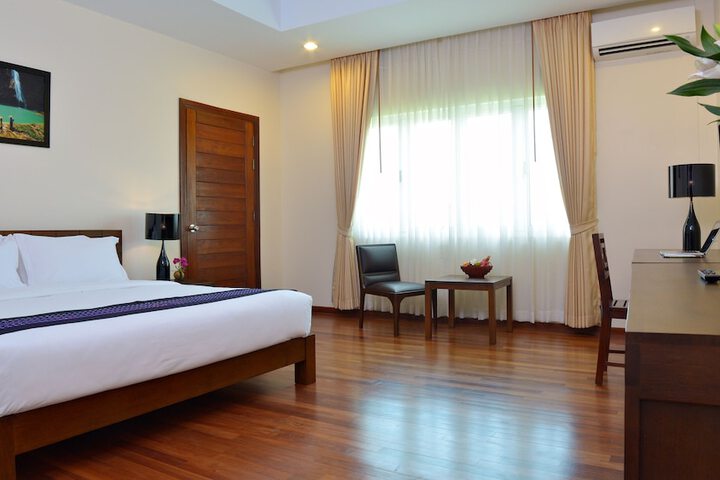Room 4 of 69