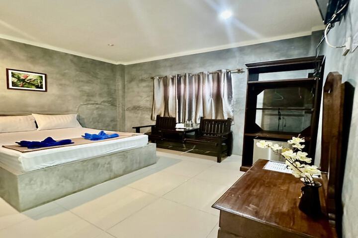 Room 15 of 49