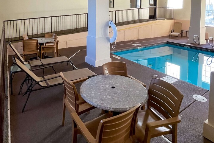 Pool 41 of 64