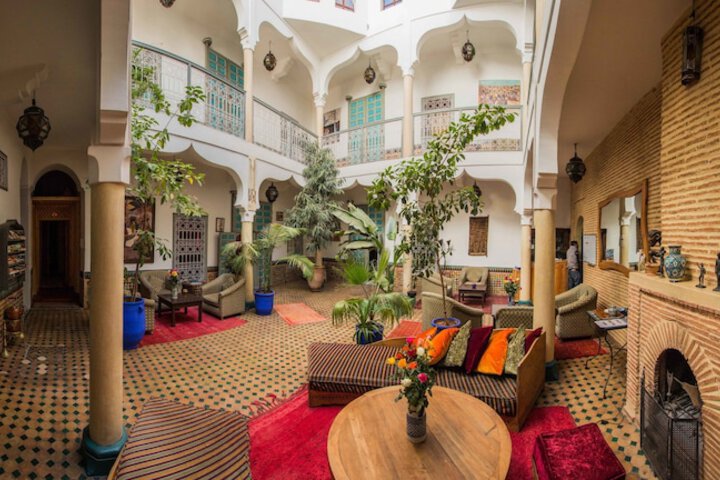 Hotel 2 of 116