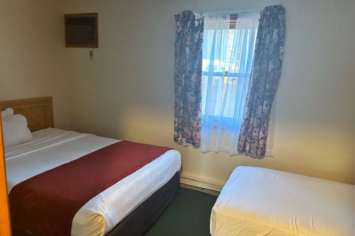 Room 11 of 23