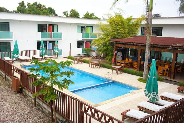 Pools & Facilities