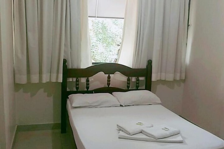 Room 33 of 64