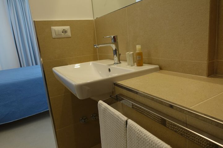 Room 20 of 30