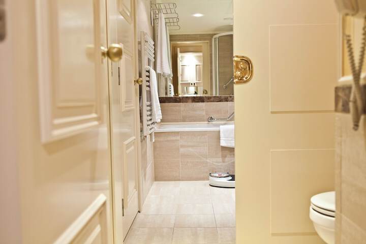 Clean Restrooms