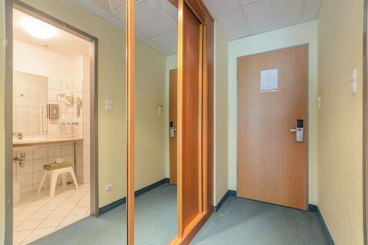 Room 5 of 51