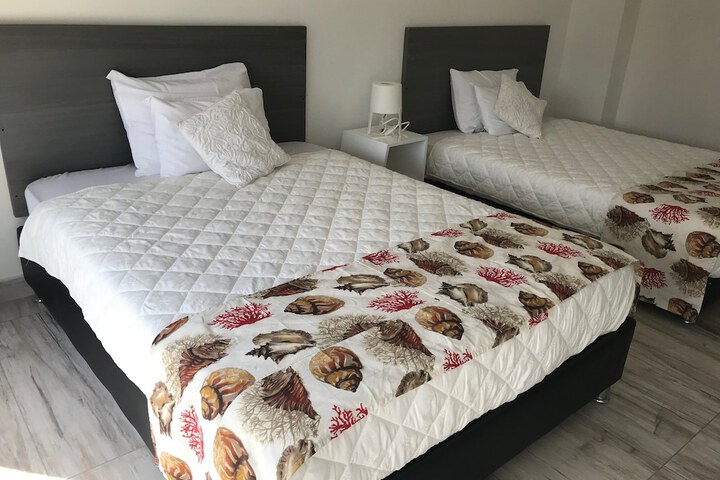 Room 5 of 17