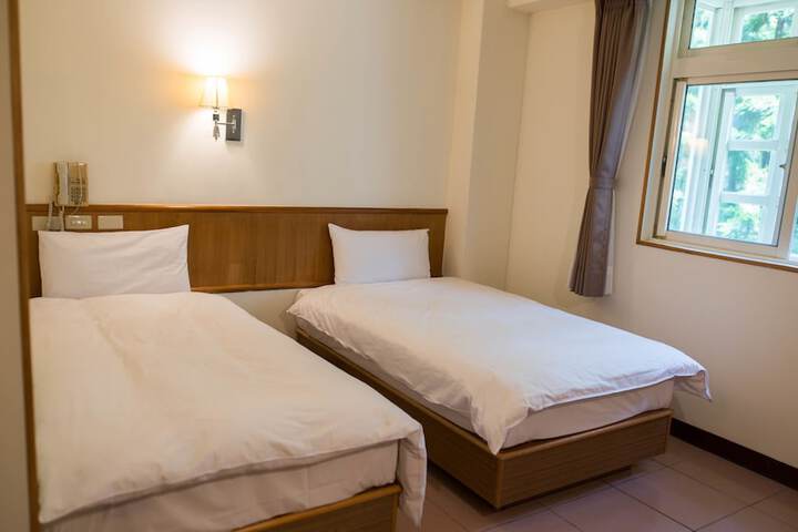 Room 3 of 36
