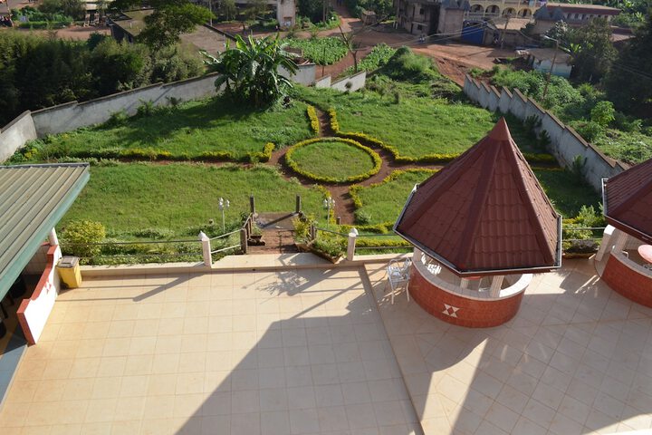 Hotel Exterior 17 of 20