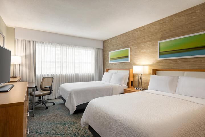 Standard Room, King or Two Doubles (7 of 8)