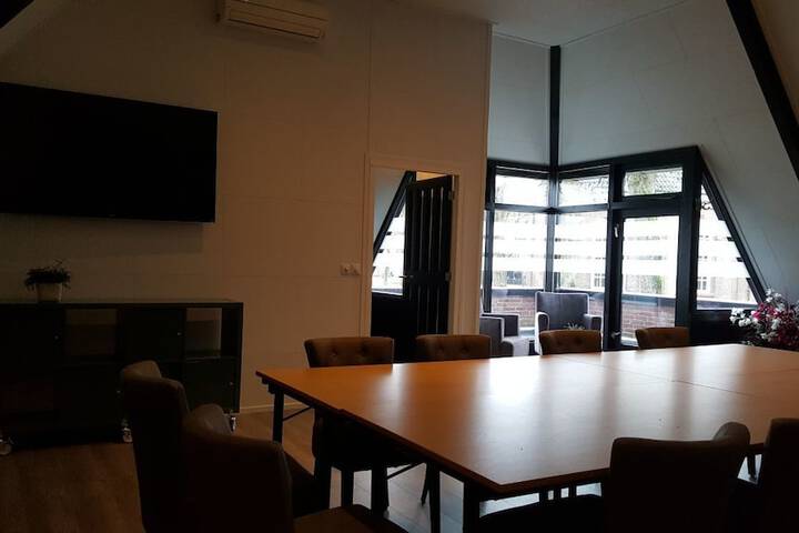 Business Center 48 of 62