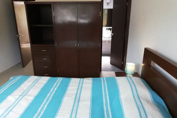 Room 13 of 40